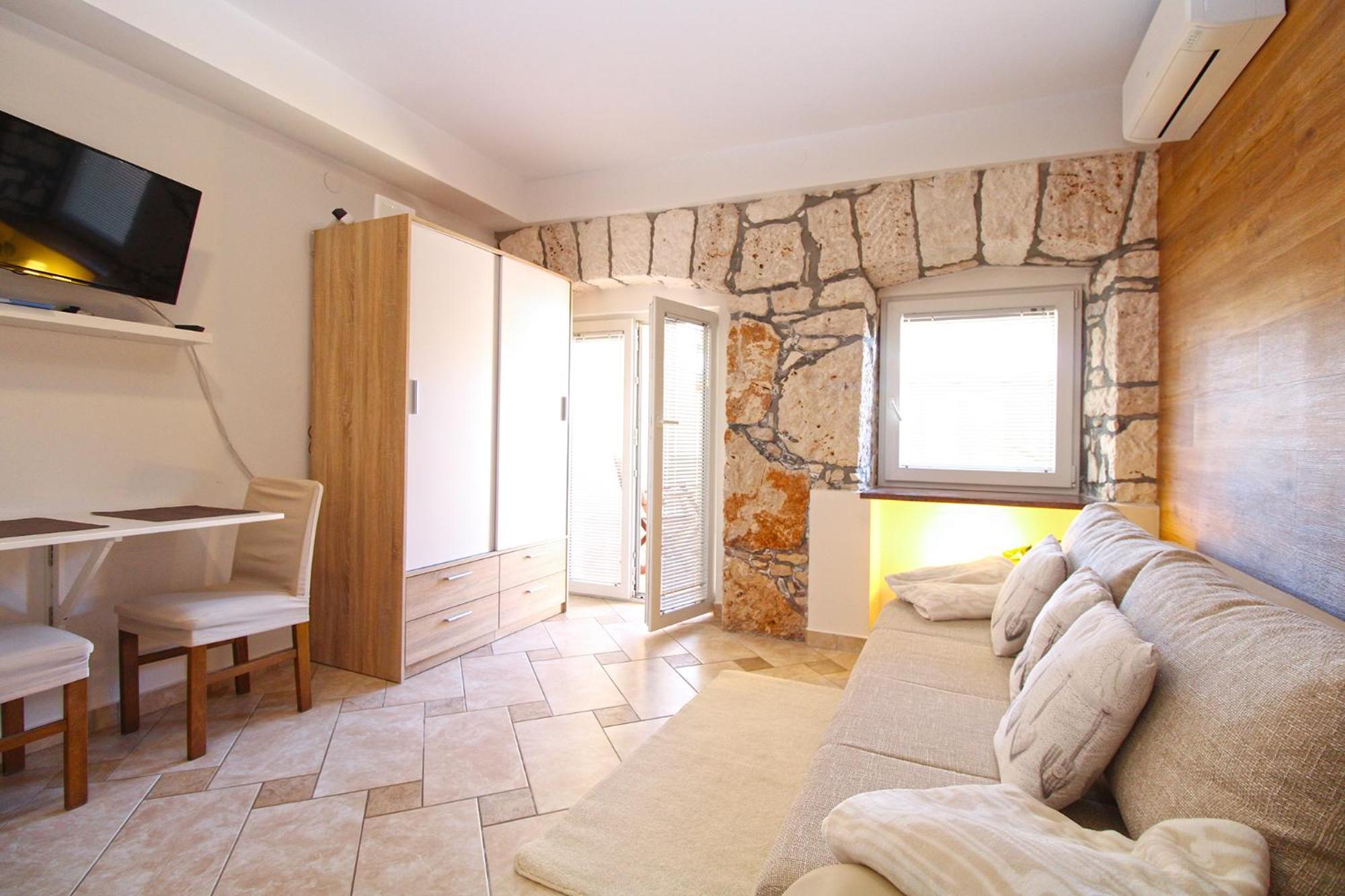 Apartments Kristina 1531 พูลา ภายนอก รูปภาพ