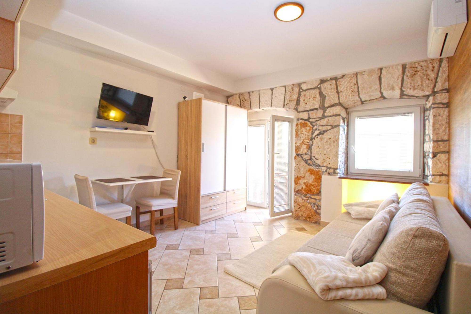 Apartments Kristina 1531 พูลา ภายนอก รูปภาพ